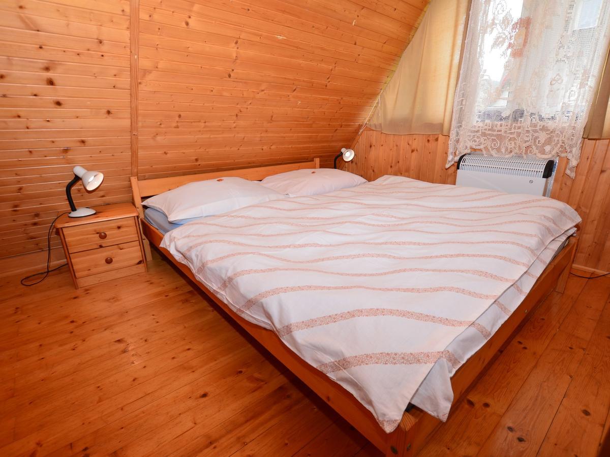 Nice Holiday Home In The Ore Mountains Only 500M From The Chairlift Лоучна-под-Кліновцем Екстер'єр фото
