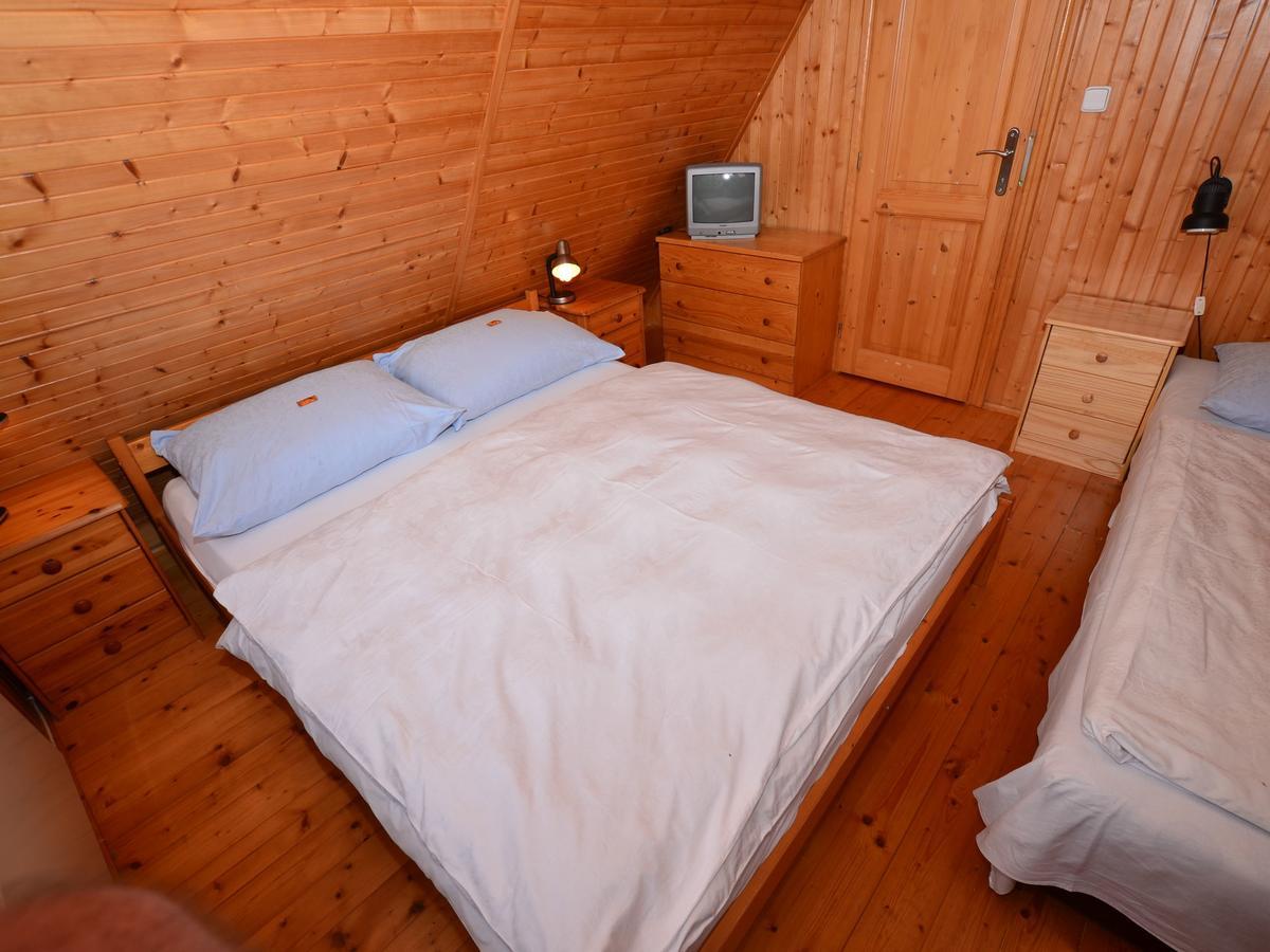 Nice Holiday Home In The Ore Mountains Only 500M From The Chairlift Лоучна-под-Кліновцем Екстер'єр фото