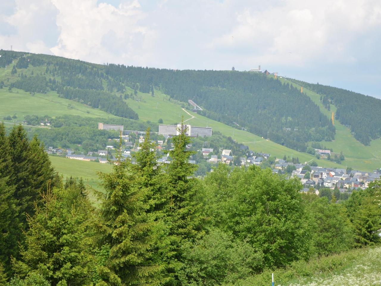 Nice Holiday Home In The Ore Mountains Only 500M From The Chairlift Лоучна-под-Кліновцем Екстер'єр фото